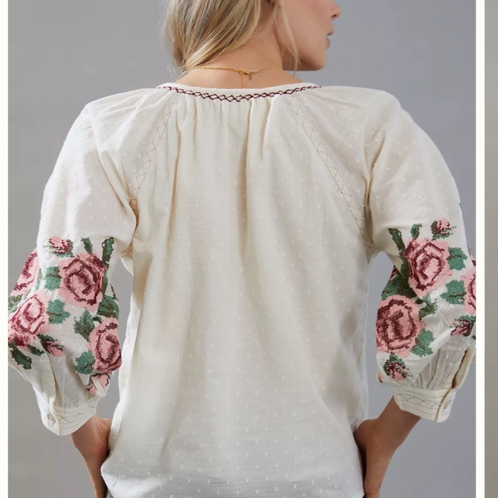Antropology Chelsea & Theodore White Blouse with Pink Floral Embroidery - Picture 4 of 5